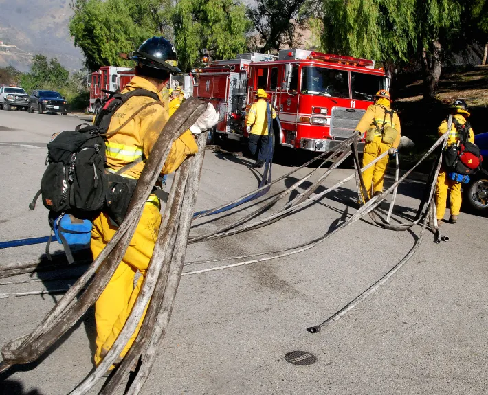 HOW FIREFIGHTERS GET THERE WATER…